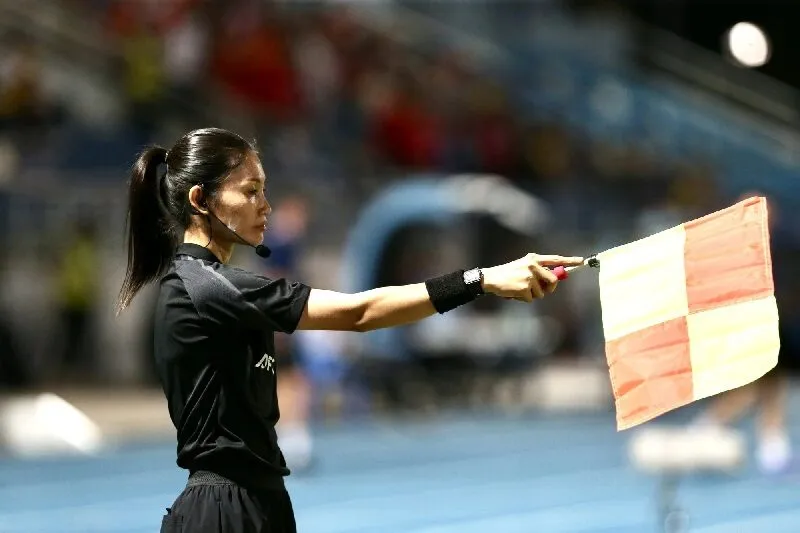 Trọng tài bắt việt vị tuyển nữ Việt Nam